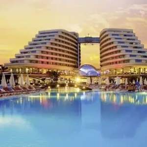 Miracle Resort