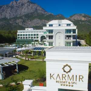 Karmir Resort