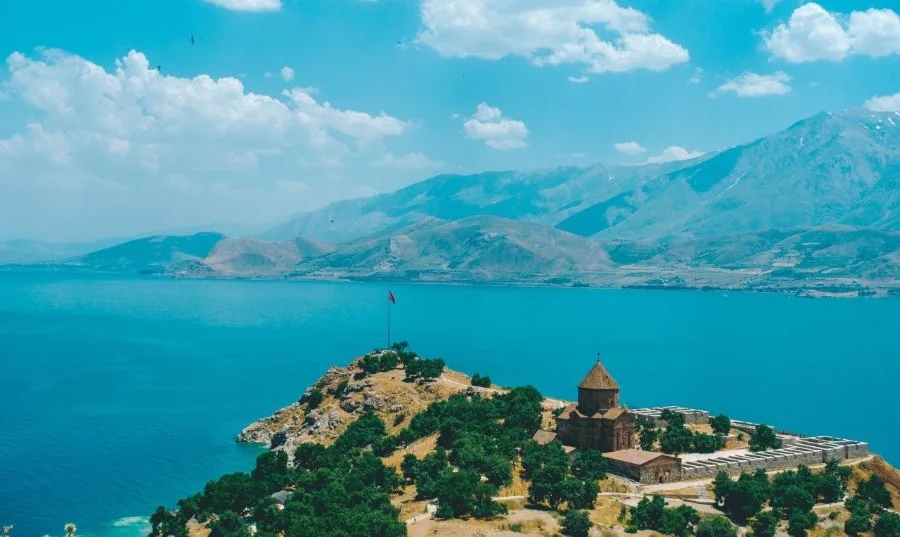 تور وان
