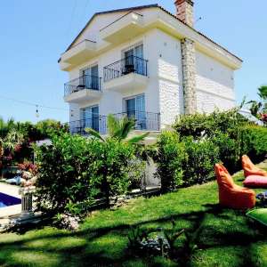 Lavinia Garden
